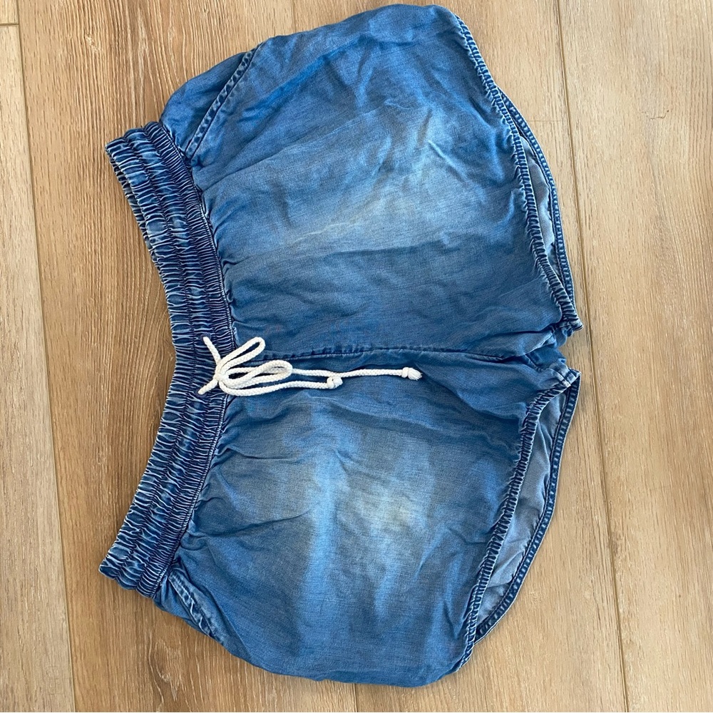 Mossi no Jean shorts. Super soft.